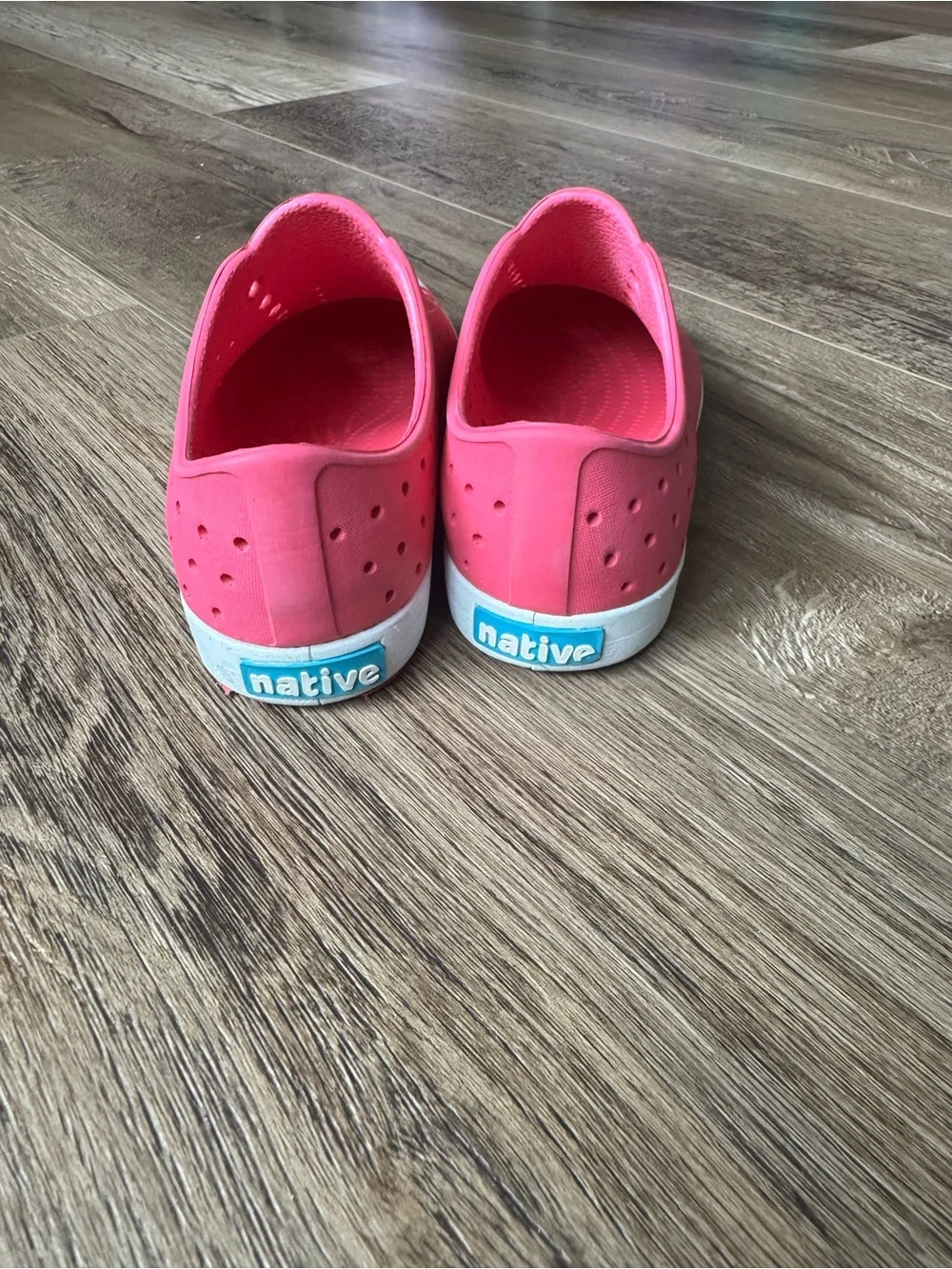 Native Kids Jefferson Slip-On Shoes in Pink